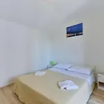 Apartment 13172d Nin